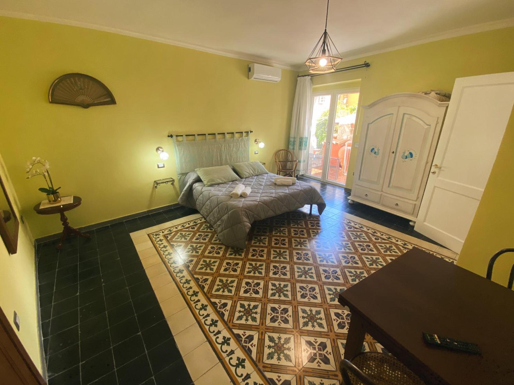 Tra I Due Ponti Hotel Bosa Eksteriør billede