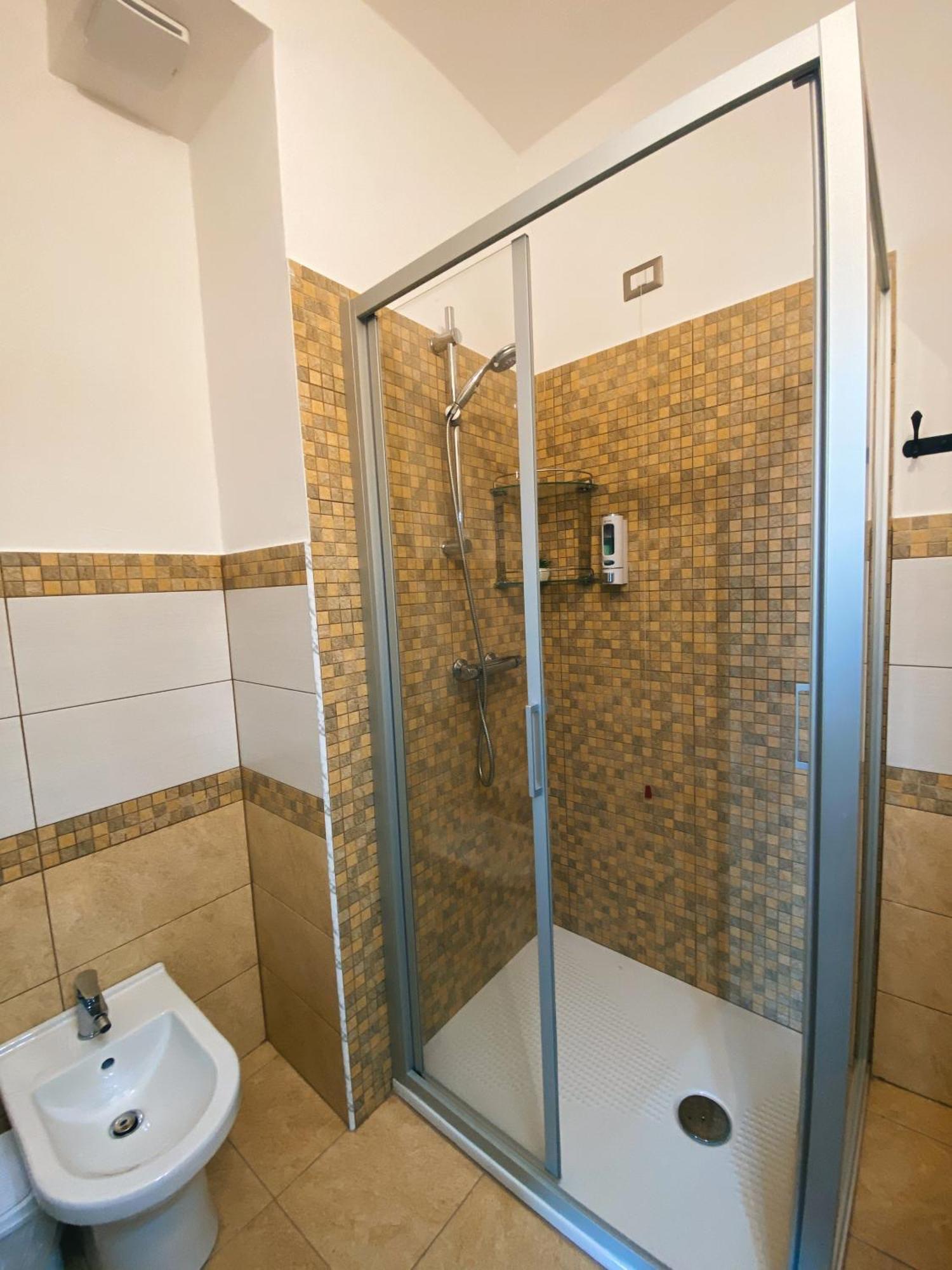Tra I Due Ponti Hotel Bosa Eksteriør billede