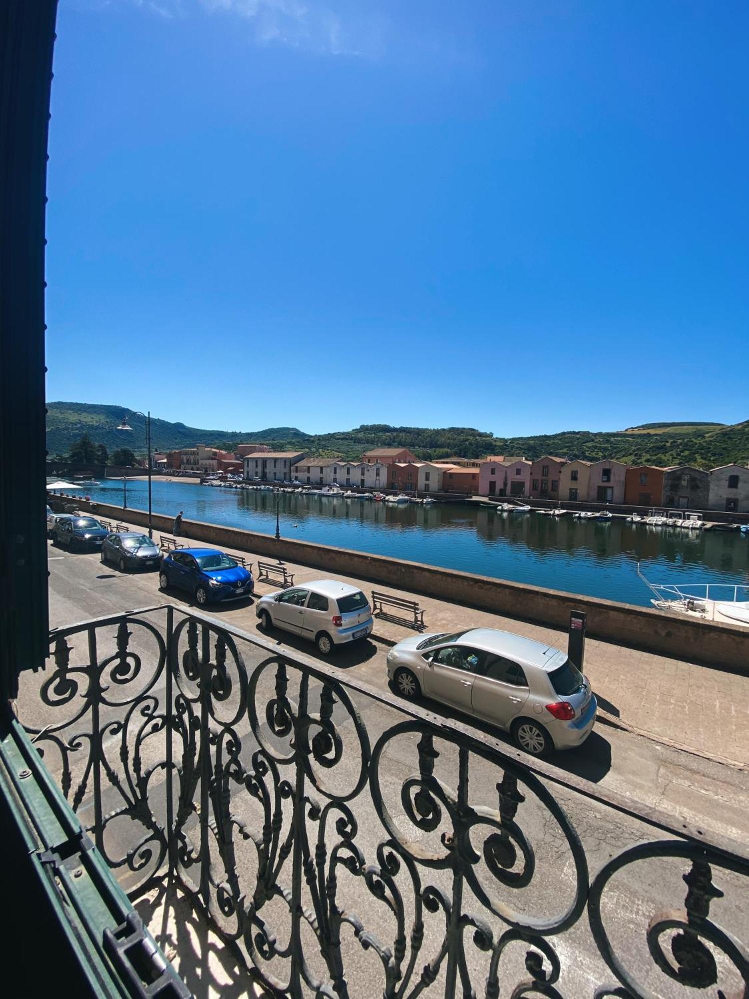 Tra I Due Ponti Hotel Bosa Eksteriør billede