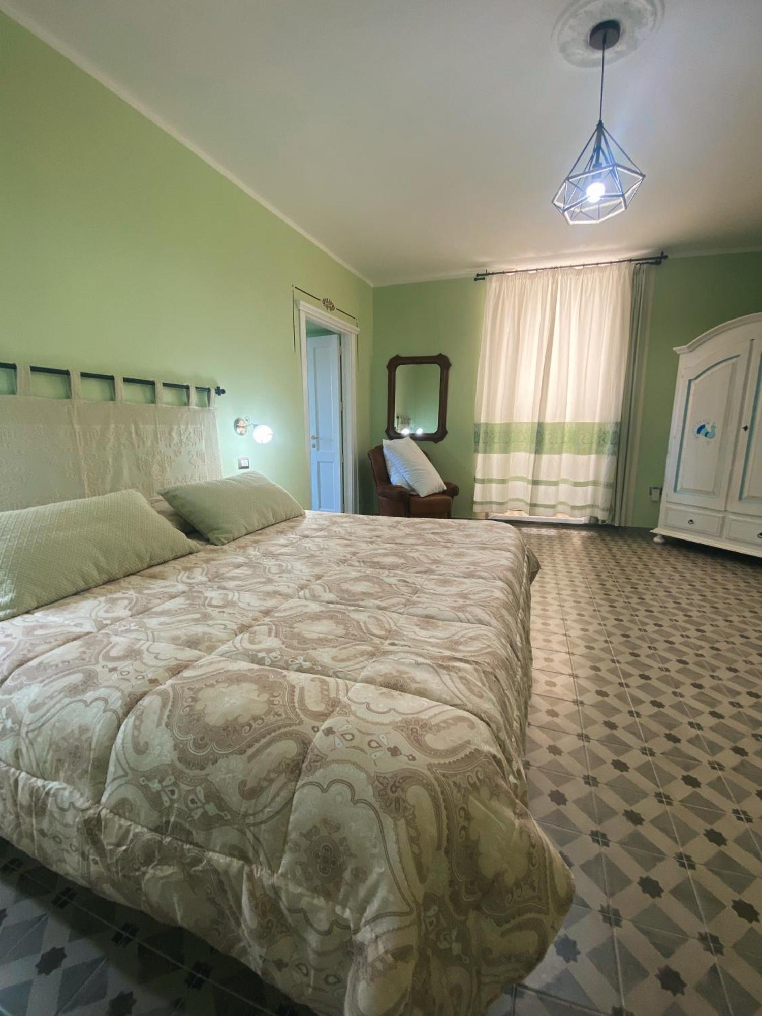 Tra I Due Ponti Hotel Bosa Eksteriør billede